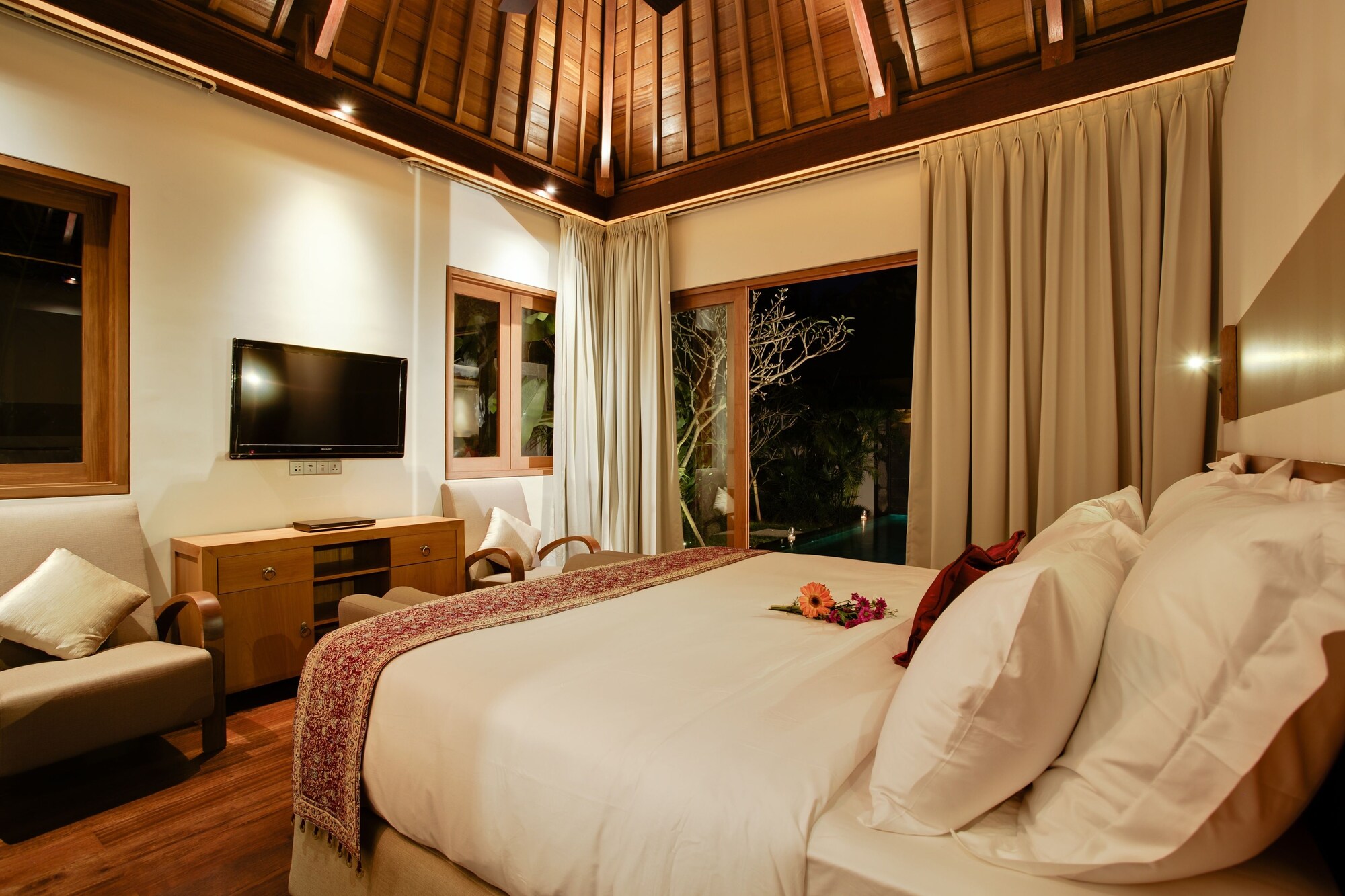 1 BEDROOM, VILLA, PRIVATE POOL