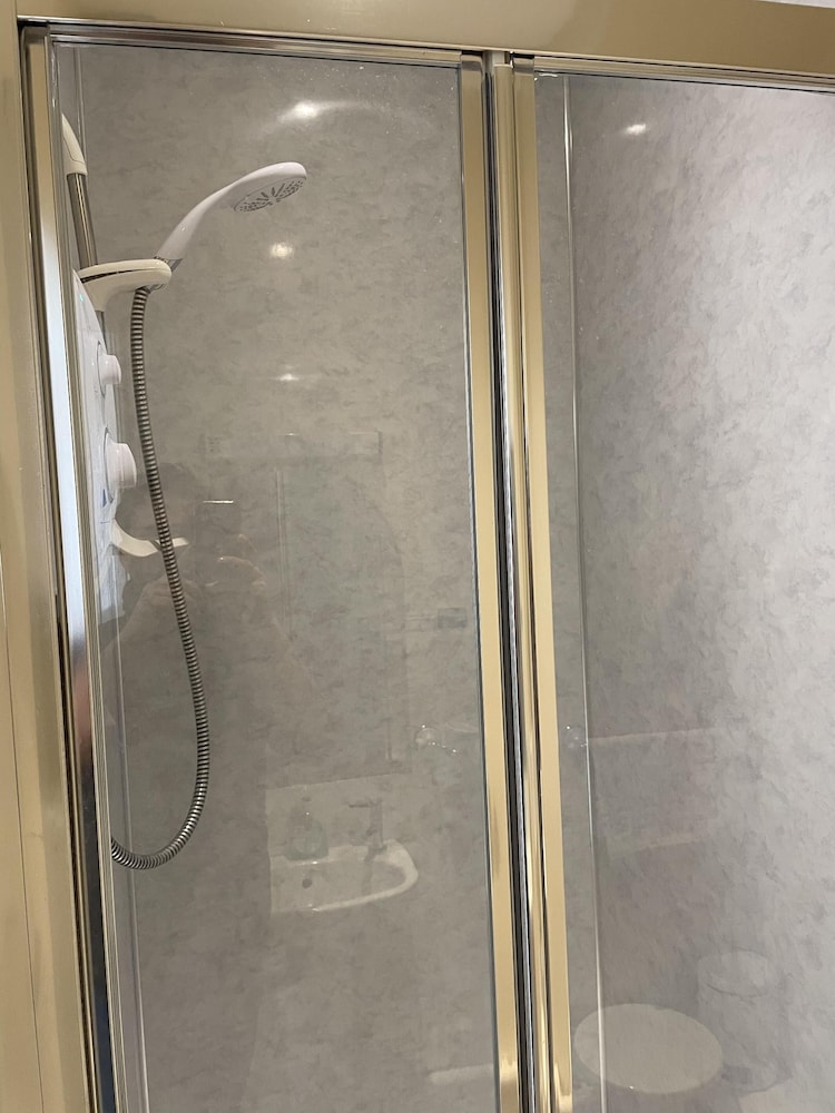 OYO Diamonds Inn 14/70