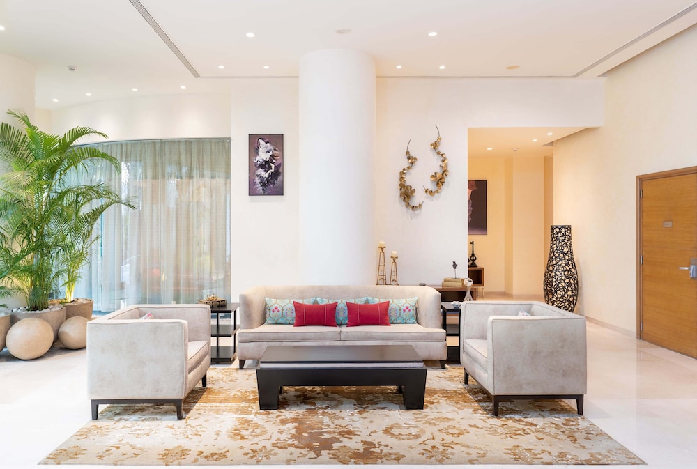 Taj Wellington Mews Luxury Residences 43/63
