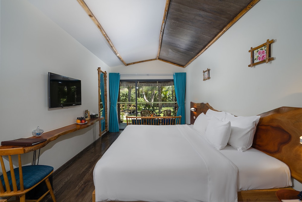 Garden, Sala, Twin Beds