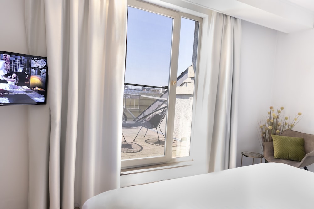M Hotel 27/60