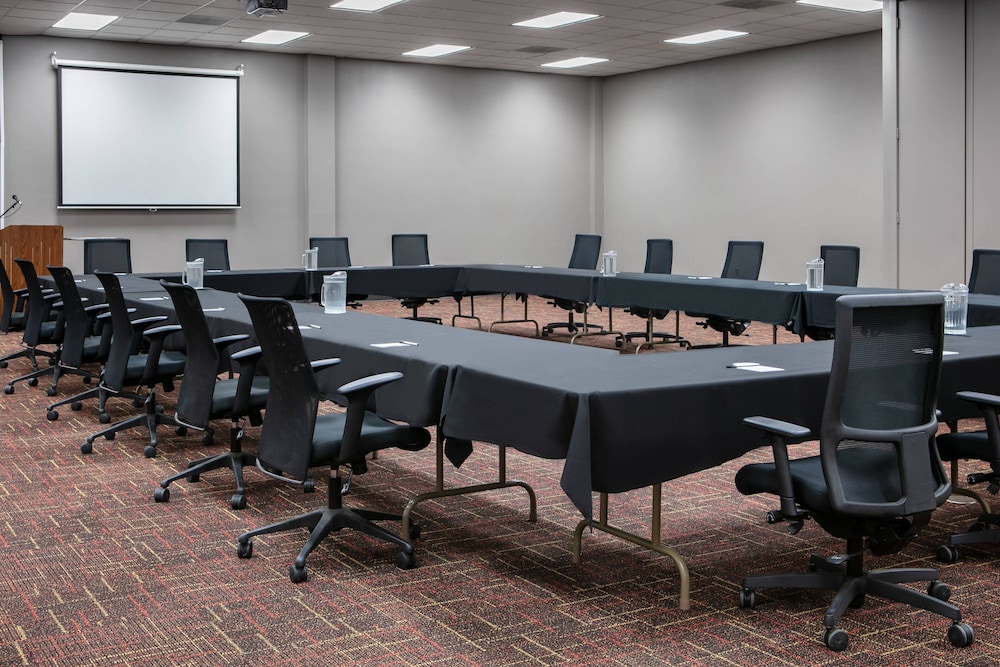 Courtyard by Marriott Sioux City Downtown/Convention Cente 45/53