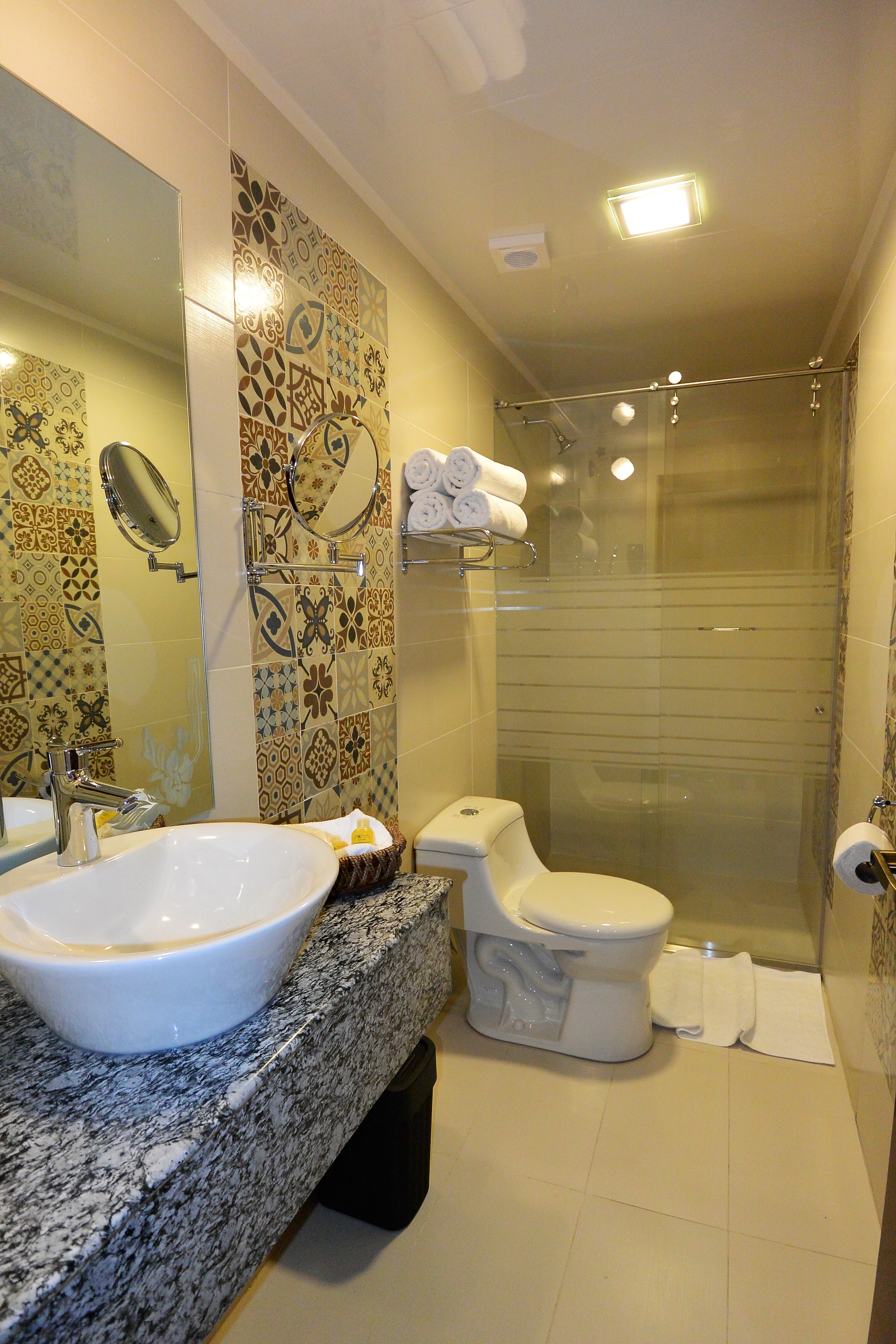 غرفة عائلية، Hotel La Basilica Quito 3/3