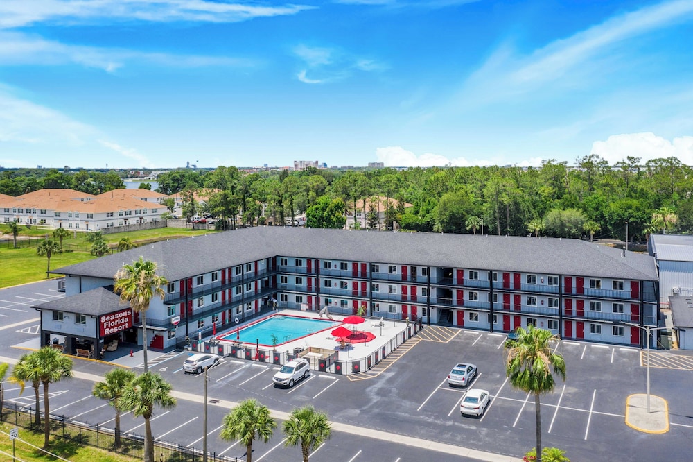 Seasons Florida Resort 27/29