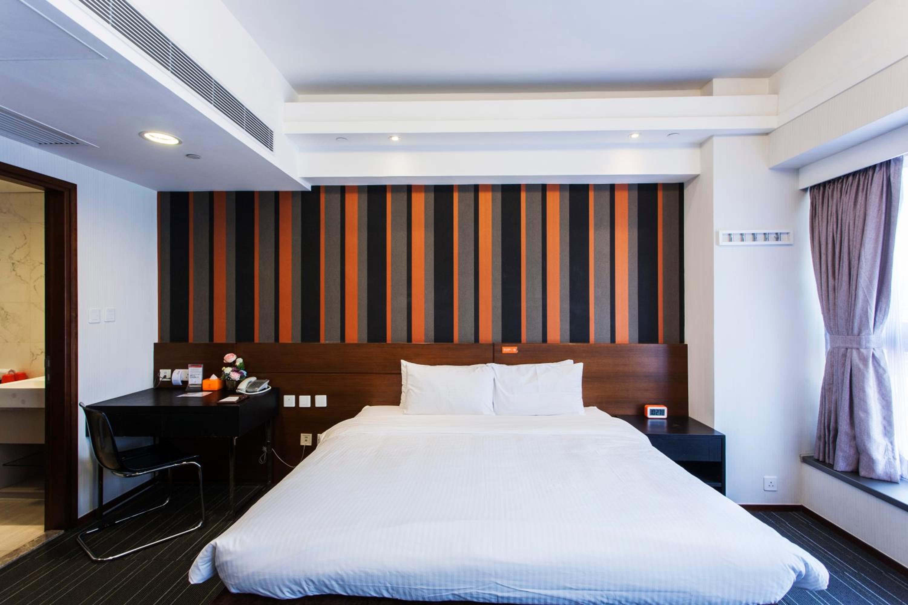 PREMIUM, SUITE, 2 KING BEDS