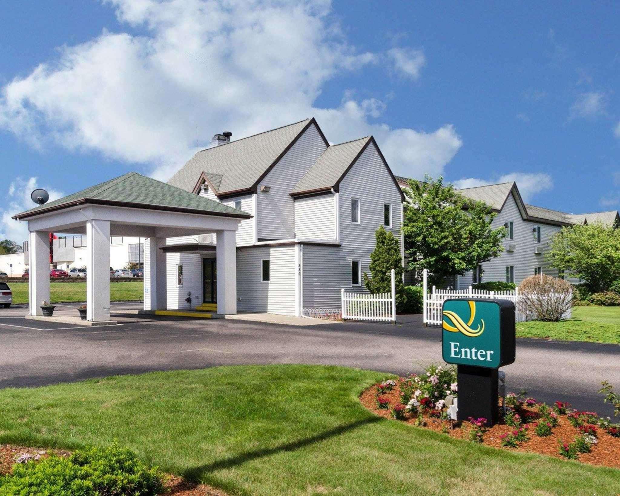 Residences At Solomon Pond 45/50