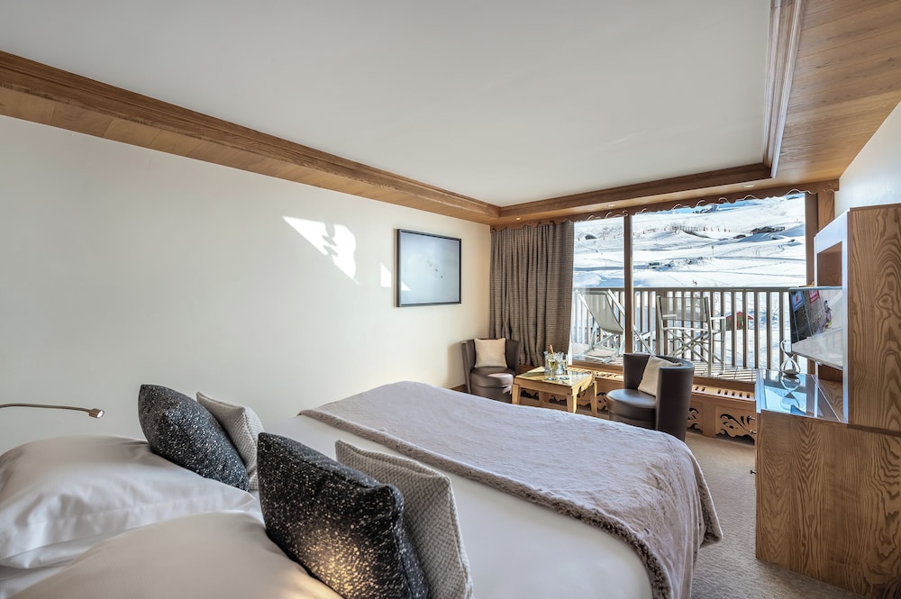 King Bed, Central Bed