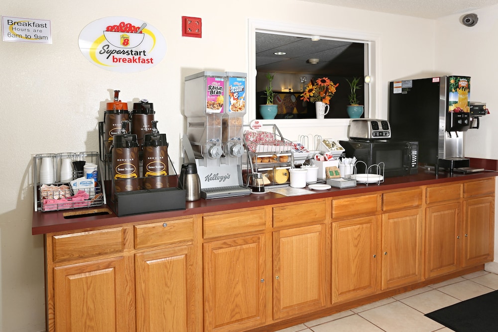 Super 8 By Wyndham Hampton 20/24