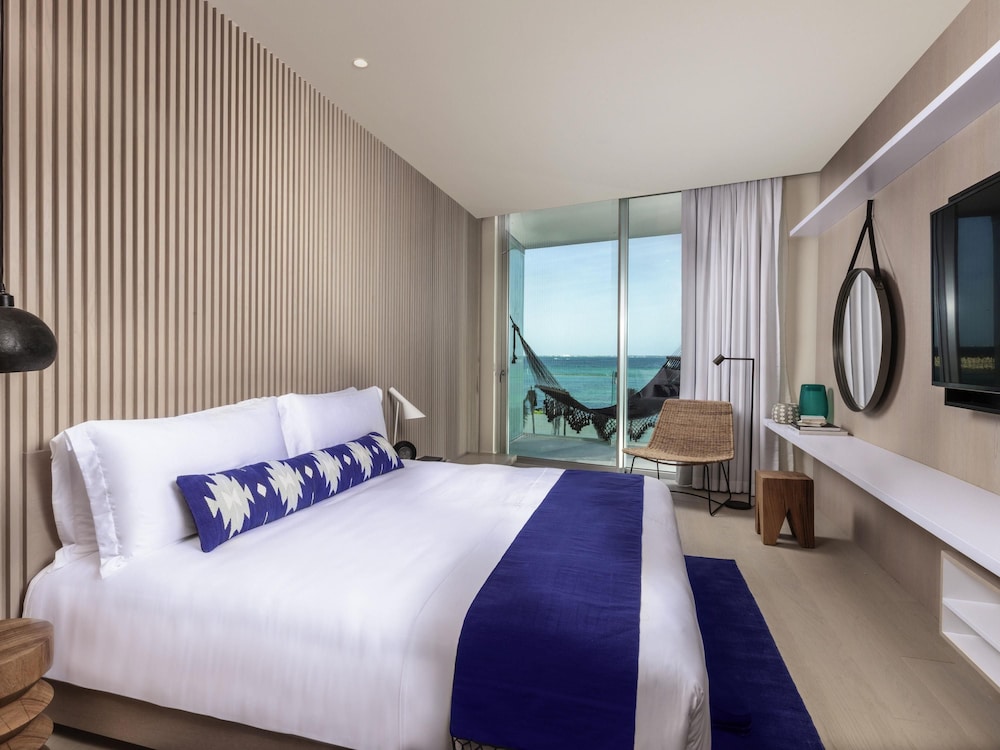SLS Cancun 25/72
