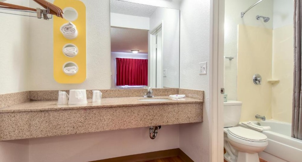 Motel6 Carlsbad, CA - Near Legoland 51/53