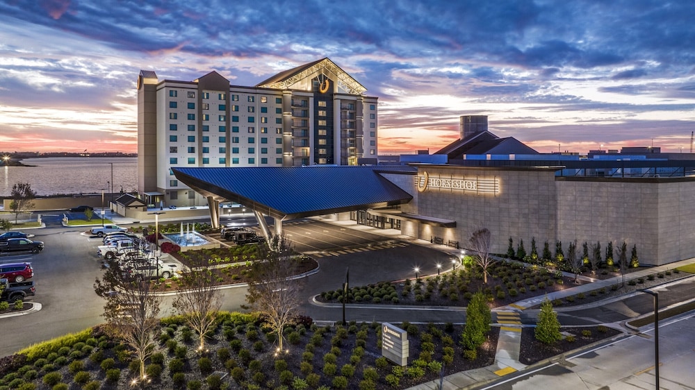 Horseshoe Lake Charles - A Caesars Rewards Destination 4/50