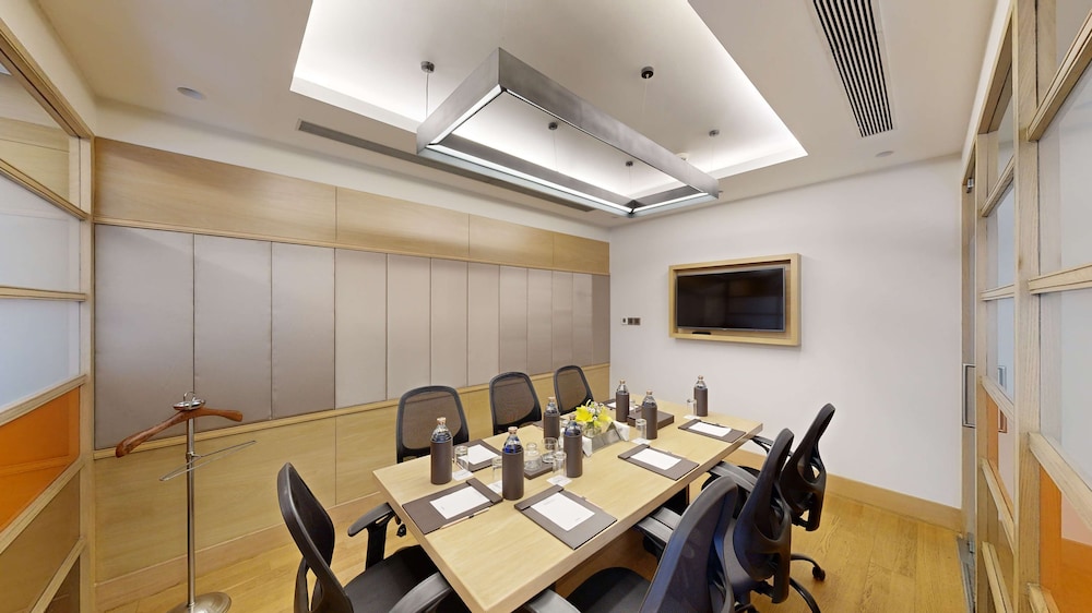 Radisson Gurugram Udyog Vihar 39/48