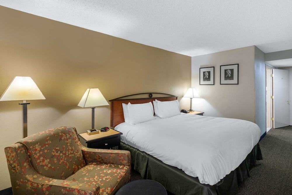 Quality Inn Tyler - Lindale 15/27