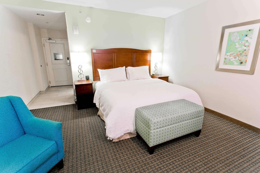 Hampton Inn Suites Orange Beach Gulf Front 24/76