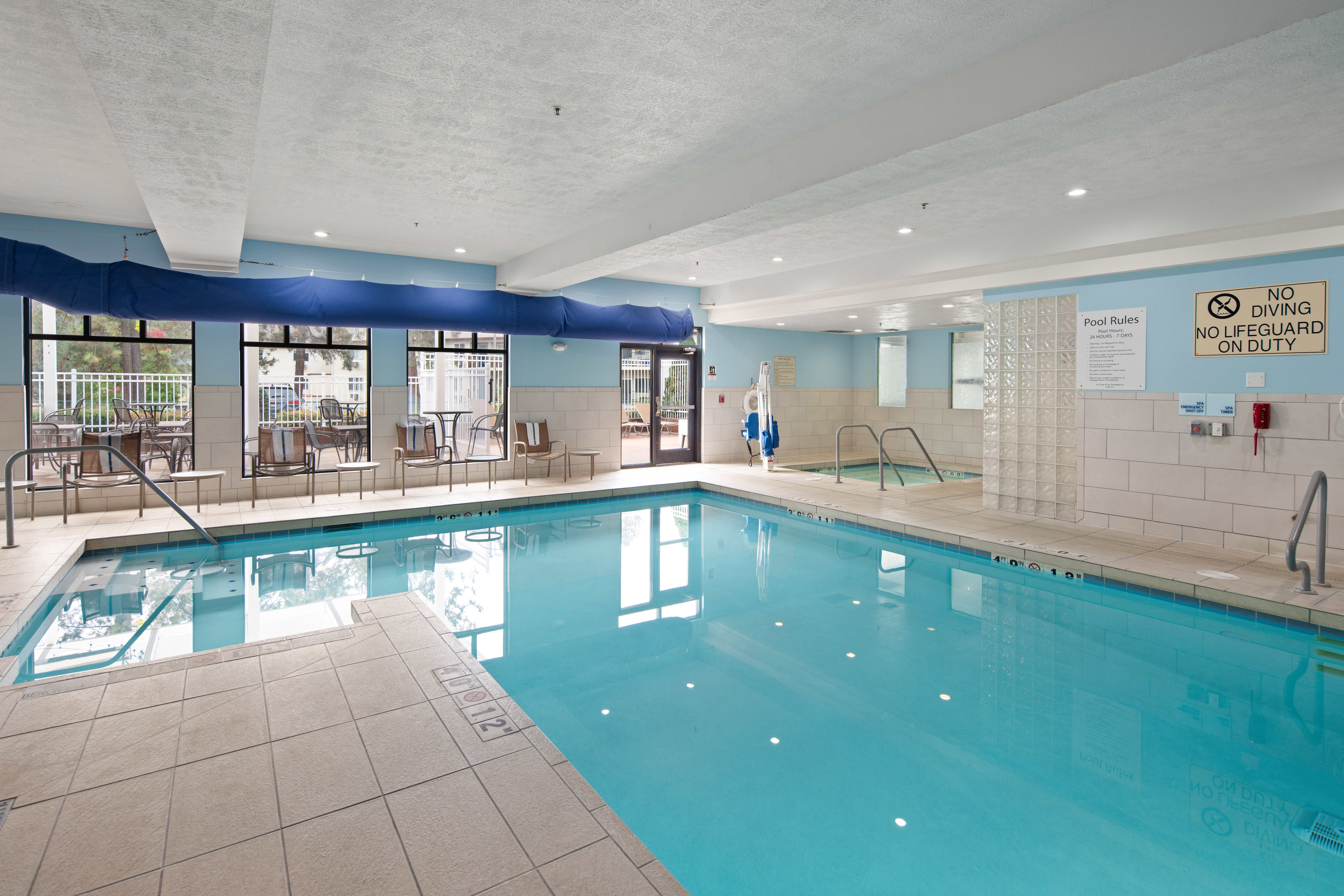 Holiday Inn Express and Suites Interstate 90 6/19