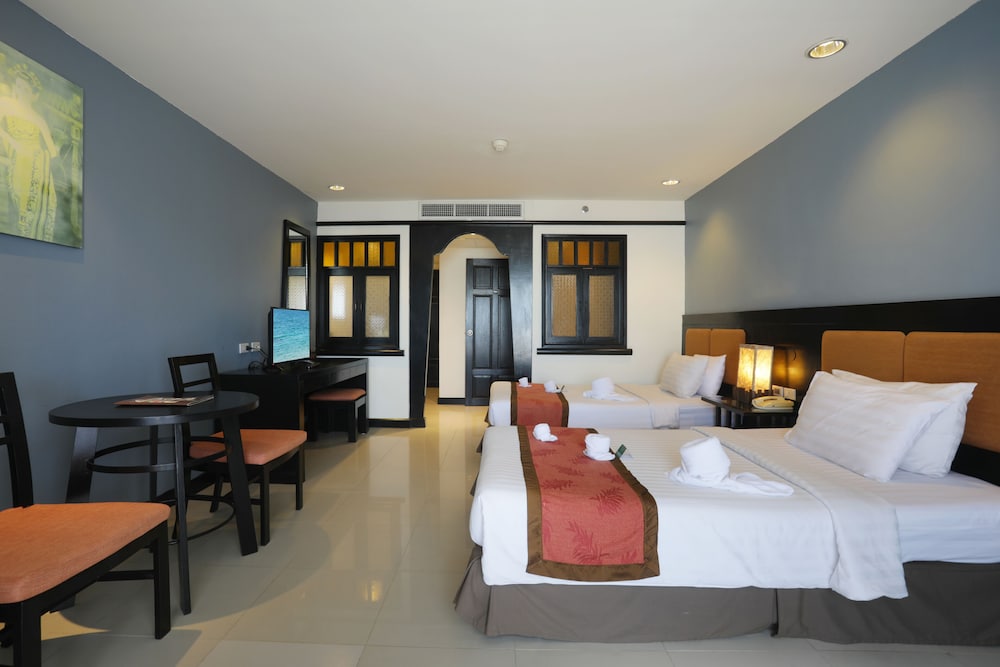 Woraburi Phuket Resort And Spa 12/75