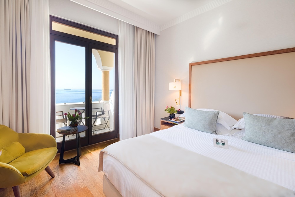 PREMIUM, SEA VIEW