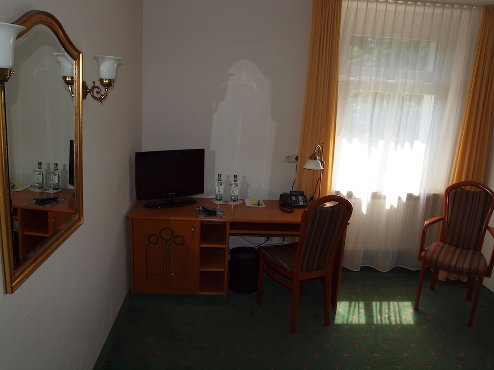 Hotel Bellevue Schmolln 19/42