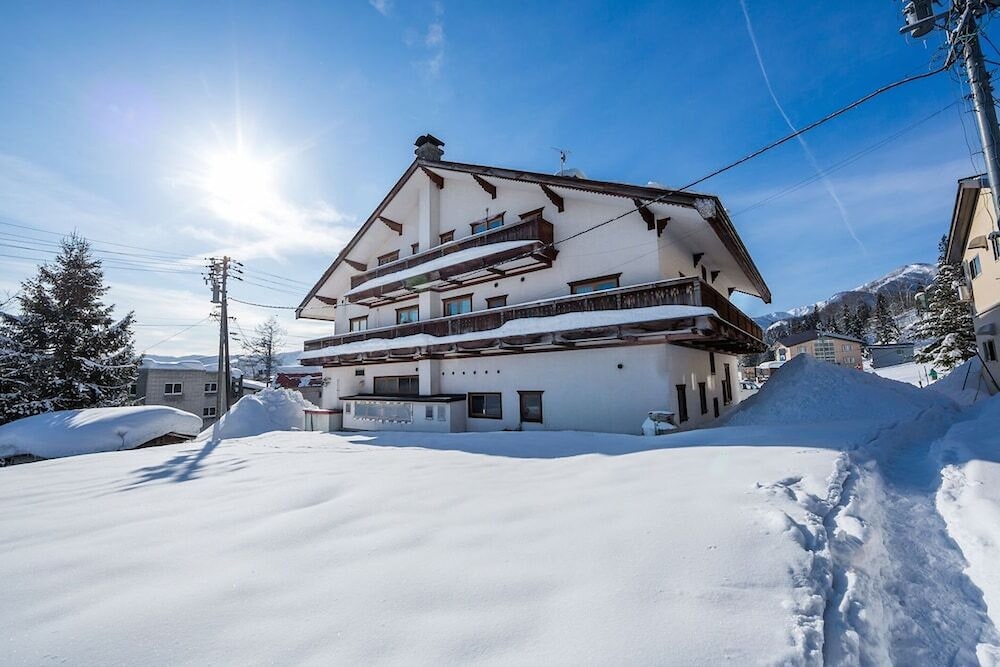 Marillen Hotel 2/37