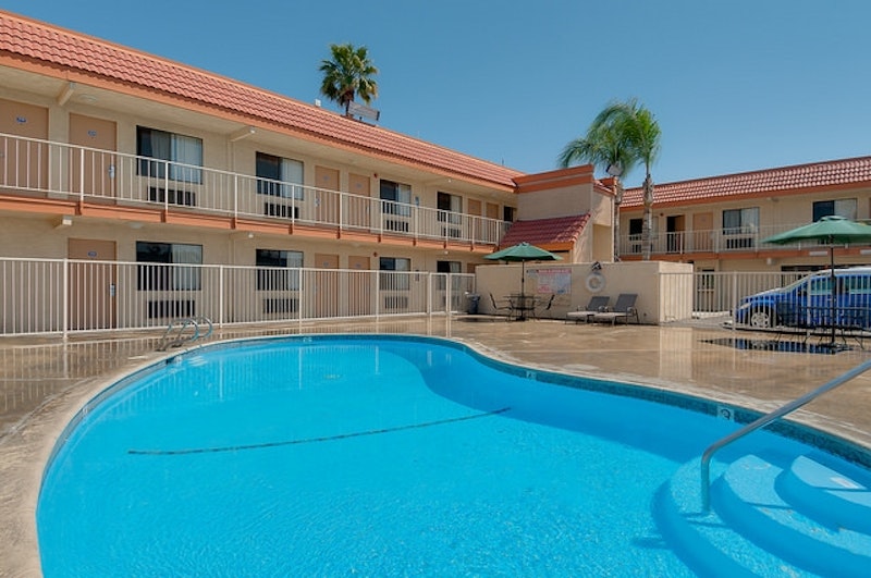 Vagabond Inn Bakersfield North photo3