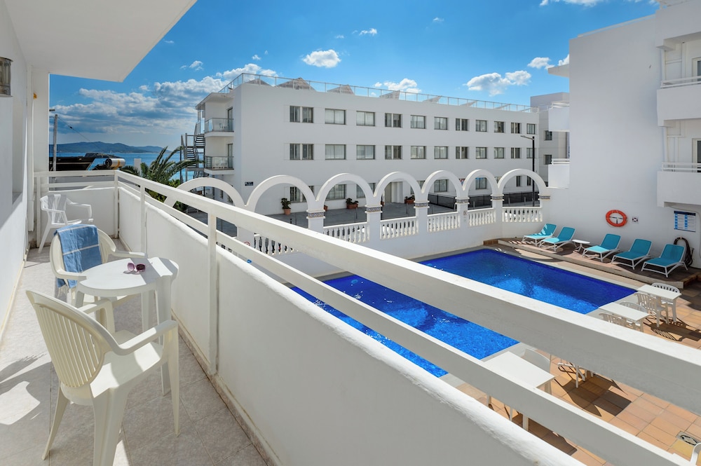 Vibra Lux Mar Aparthotel in IBIZA