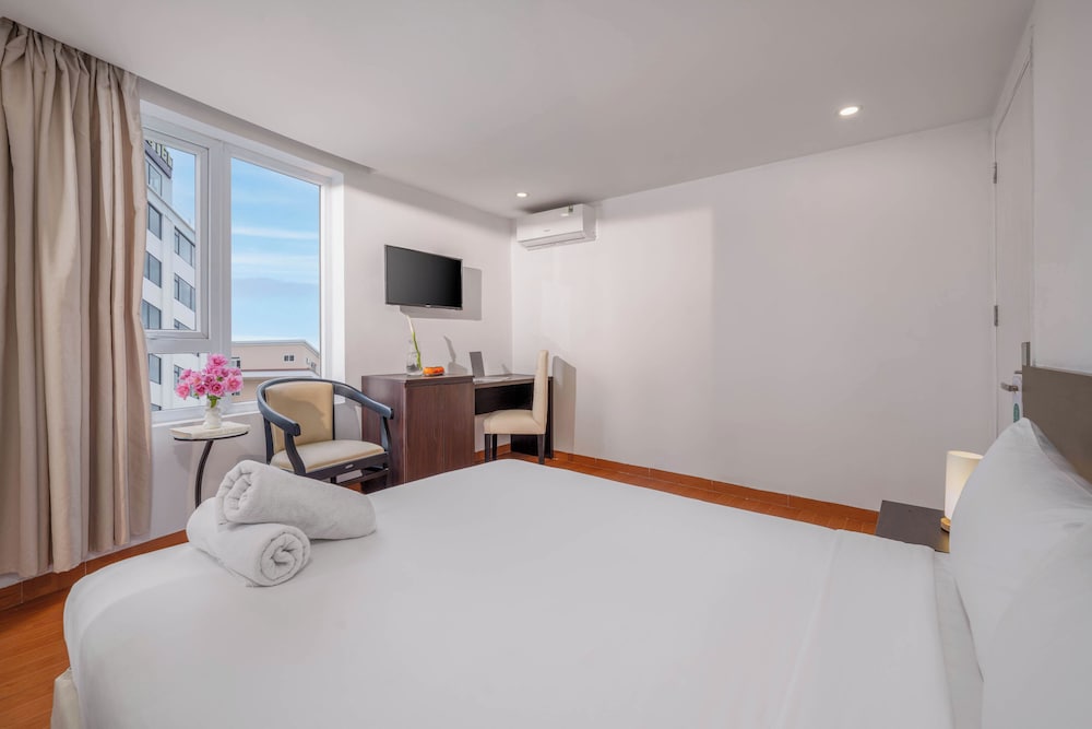 Haya Beach Hotel 7/49