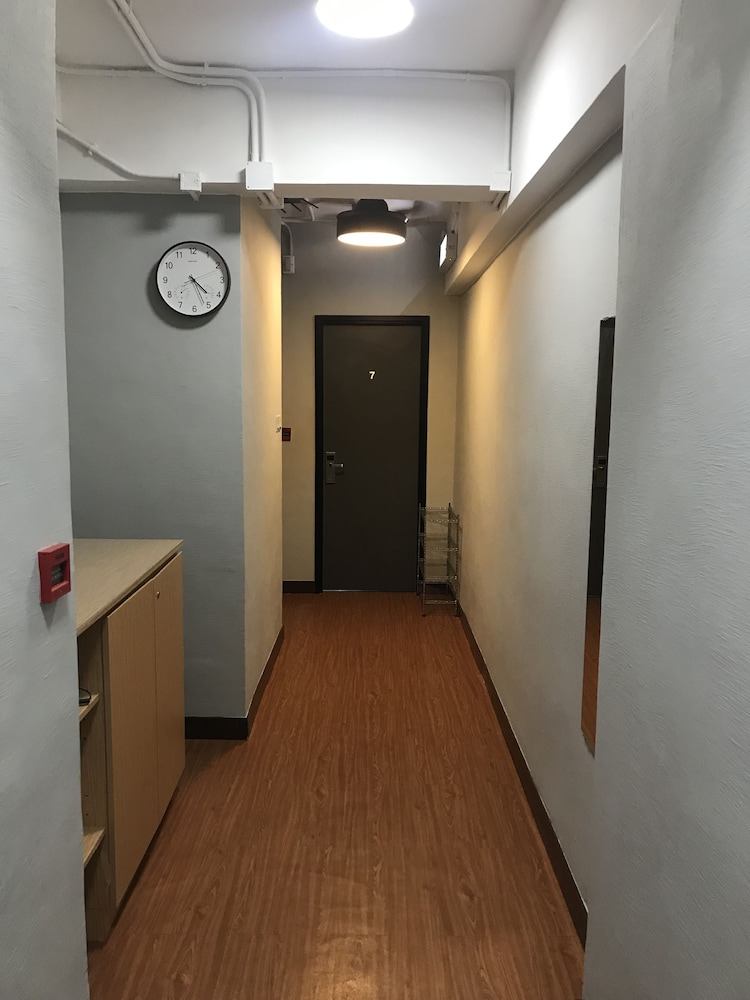 Check Inn Hk - Hostel 8/65