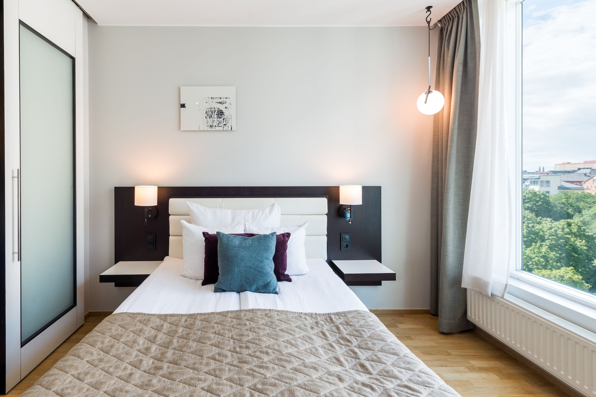 COMPACT, DOUBLE BED