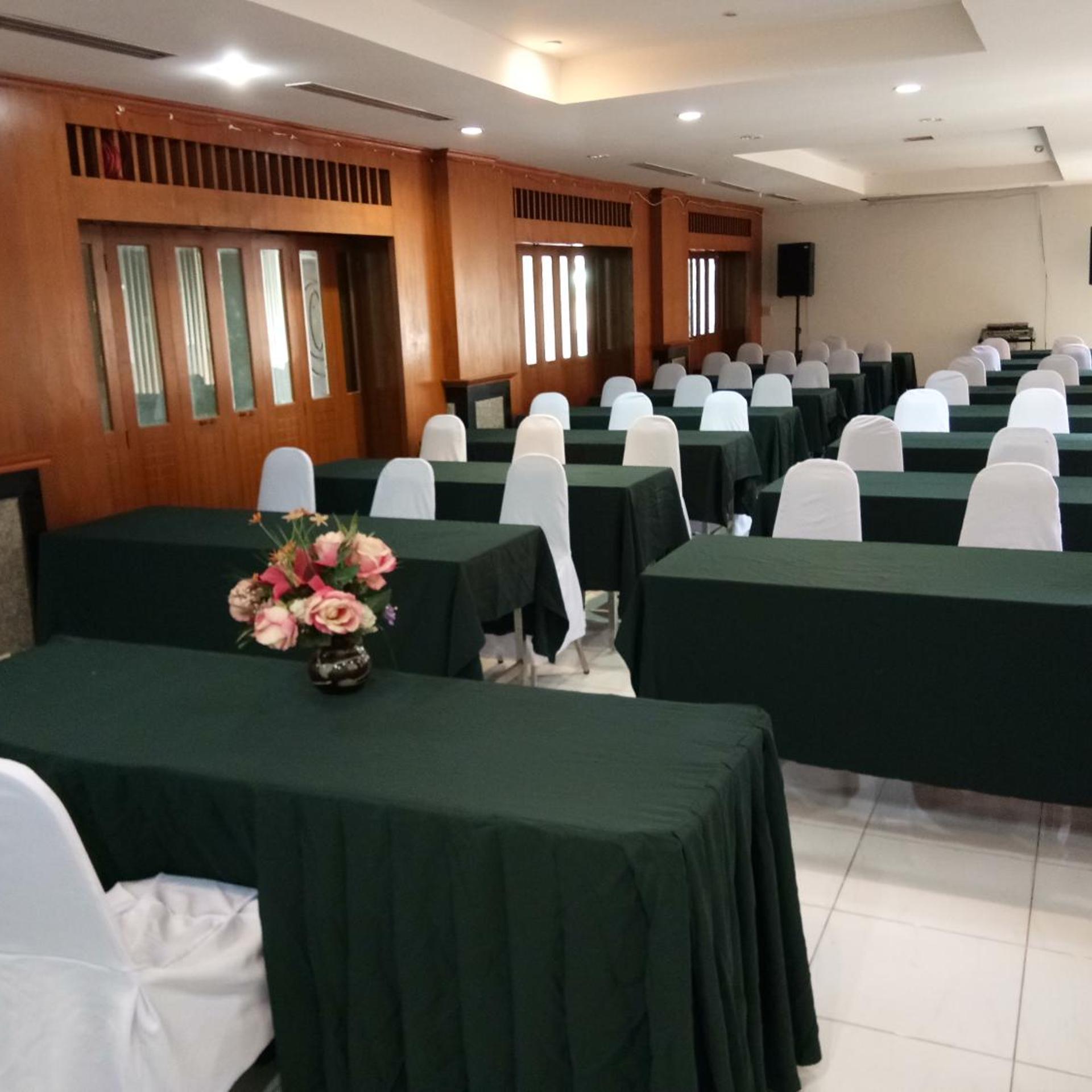Auychai Grand Hotel 43/50