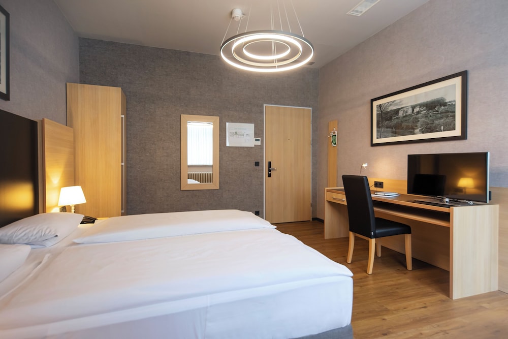 Roomingtons Franziskushohe Lohr 12/54