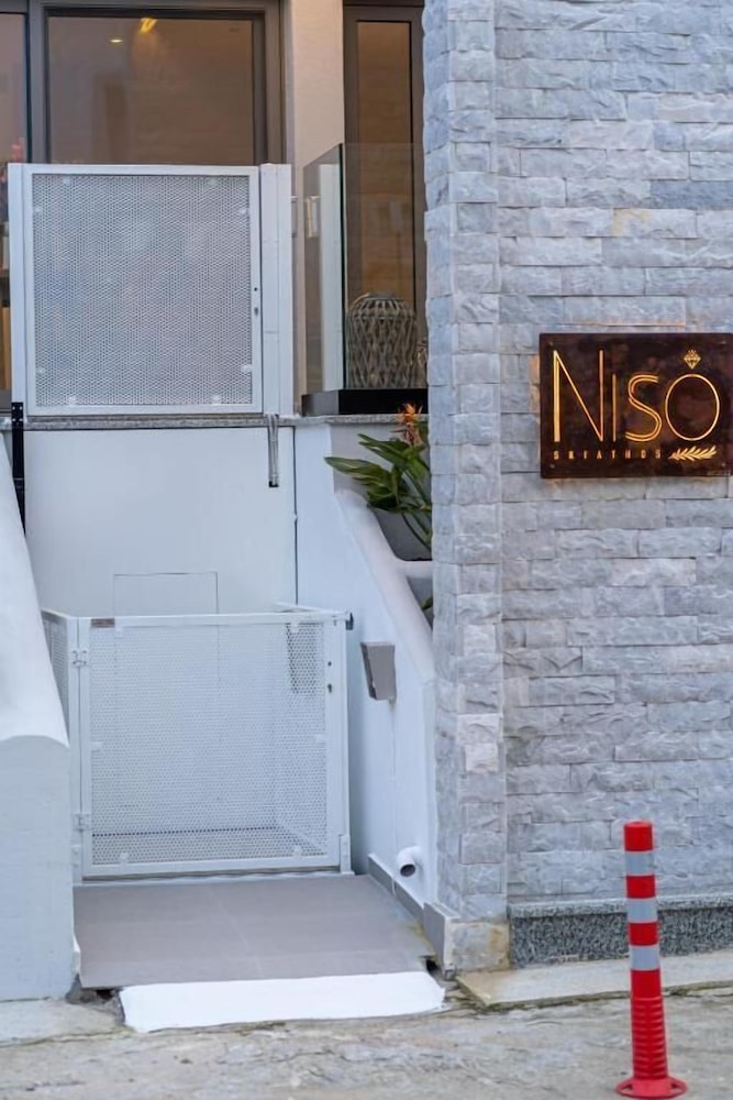 Niso Skiathos 9/103