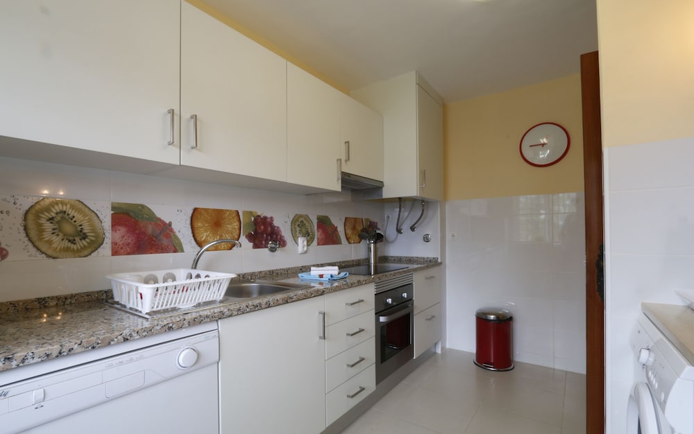 APARTAMENTOS THE OLD VILLAGE BY VILLAGE 4U 8/75