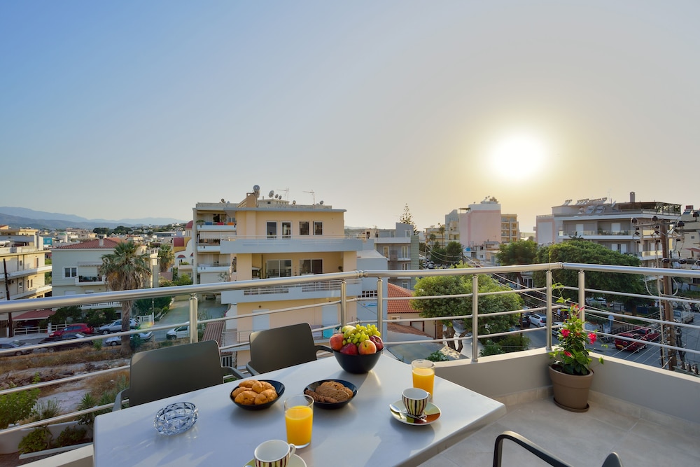 Elia Residences 46/59