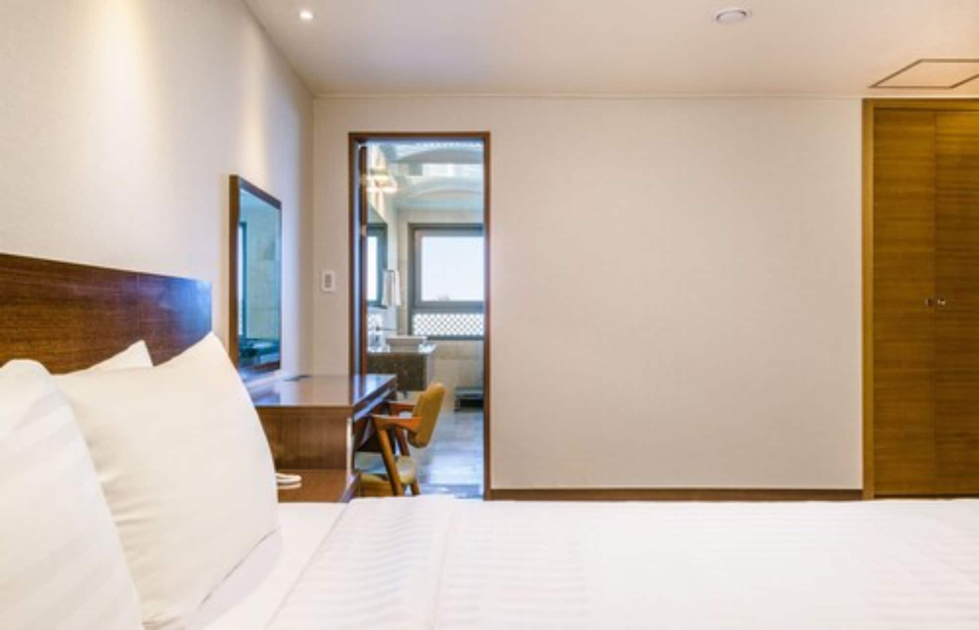 2 BEDROOMS, SPA, SUITE, OCEAN VIEW