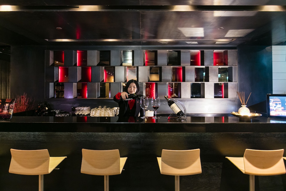 Nathan Hotel 62/72
