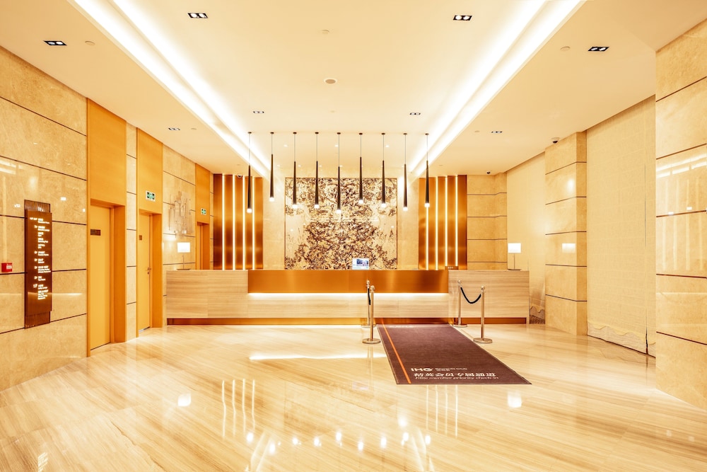 Holiday Inn Neijiang Riverside 4/81