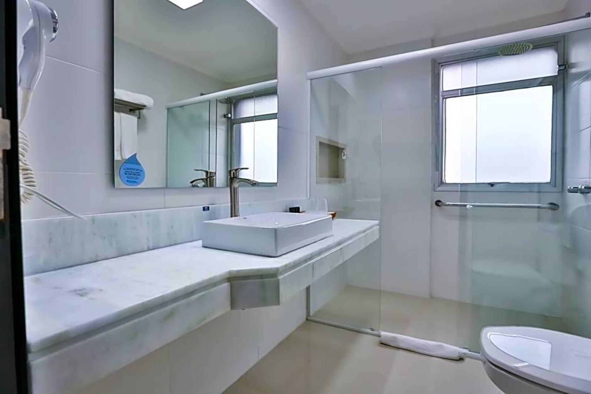 Premium, Suite, Double Bed, Wyndham Golden Foz 2/2