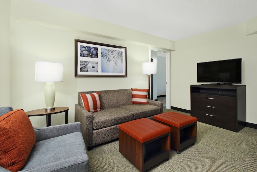 Staybridge Suites Tysons McLean, an IHG Hotel 22/44