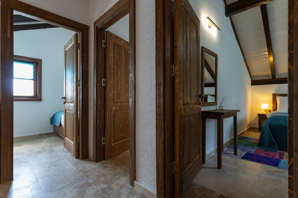 Marisstone Hotel Villa 23/50