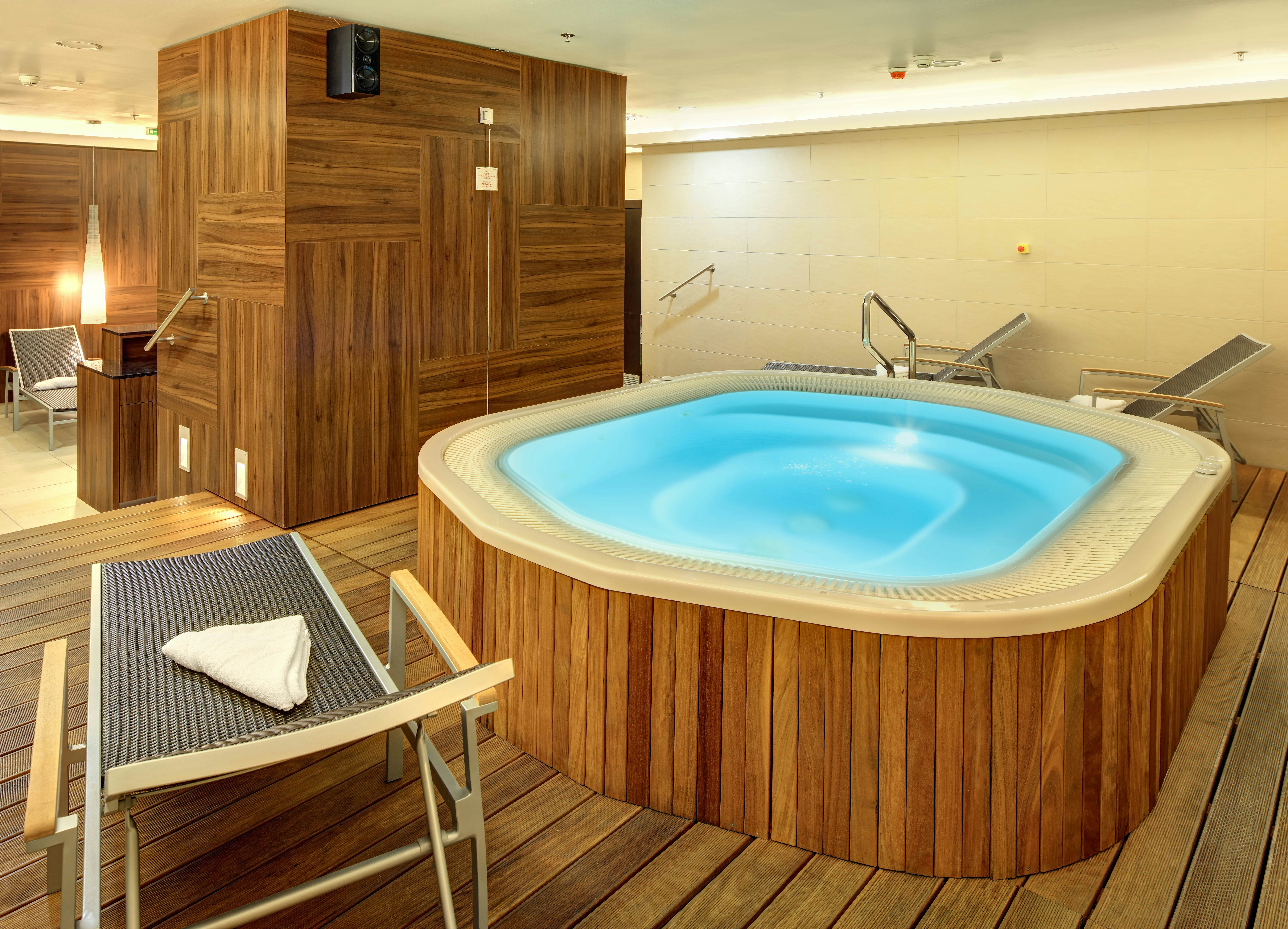 Doubletree By Hilton Kosice 46/76