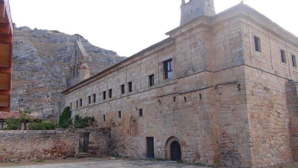 POSADA SANTA MARIA LA REAL 68/75
