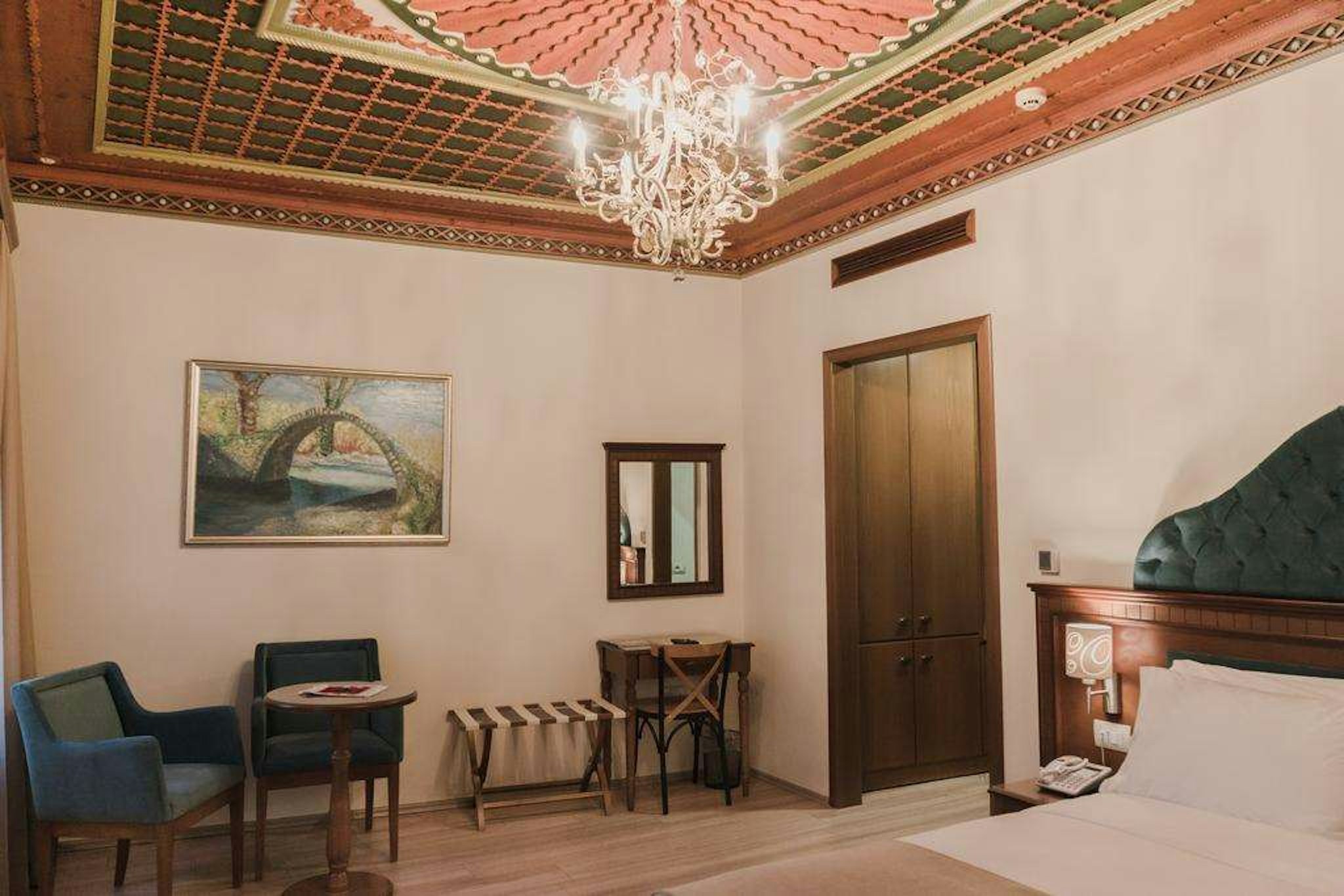 Argjiro Hotel 33/48