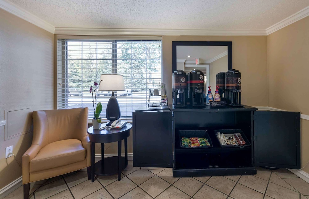 Extended Stay America - Cleveland - Airport - North Olmsted 52/62