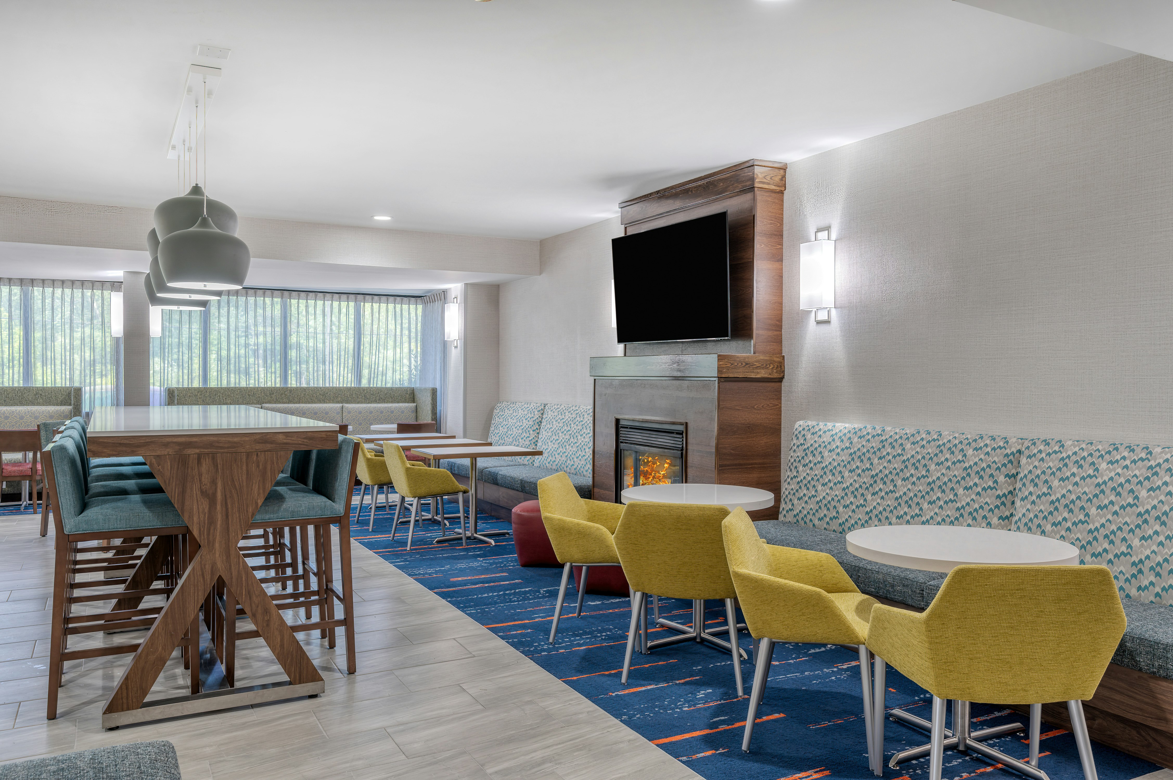 Hampton Inn New Philadelphia 33/44