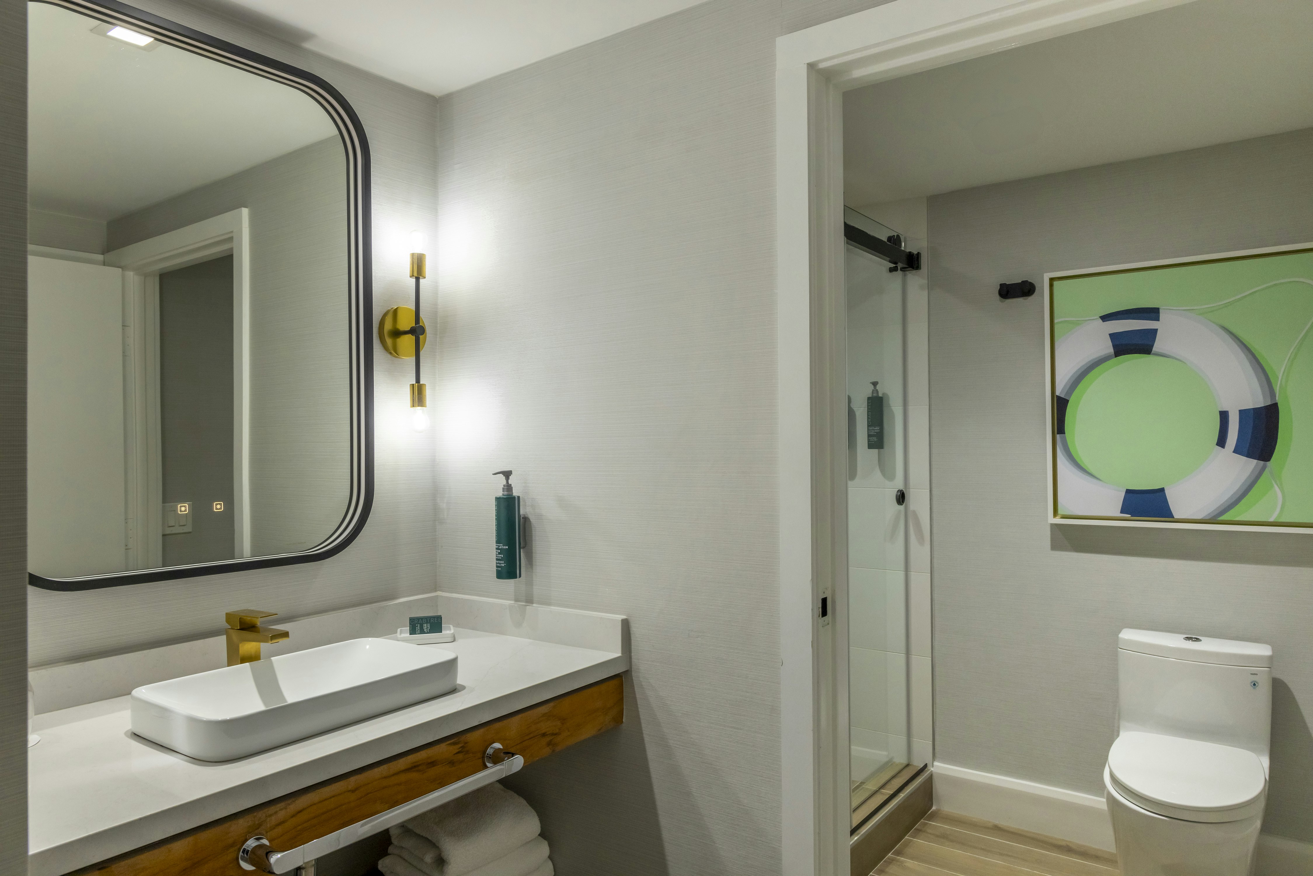 Studio, Suite, King Bed, Ocean Front