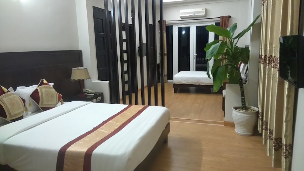 Gold Hotel Hue 13/31