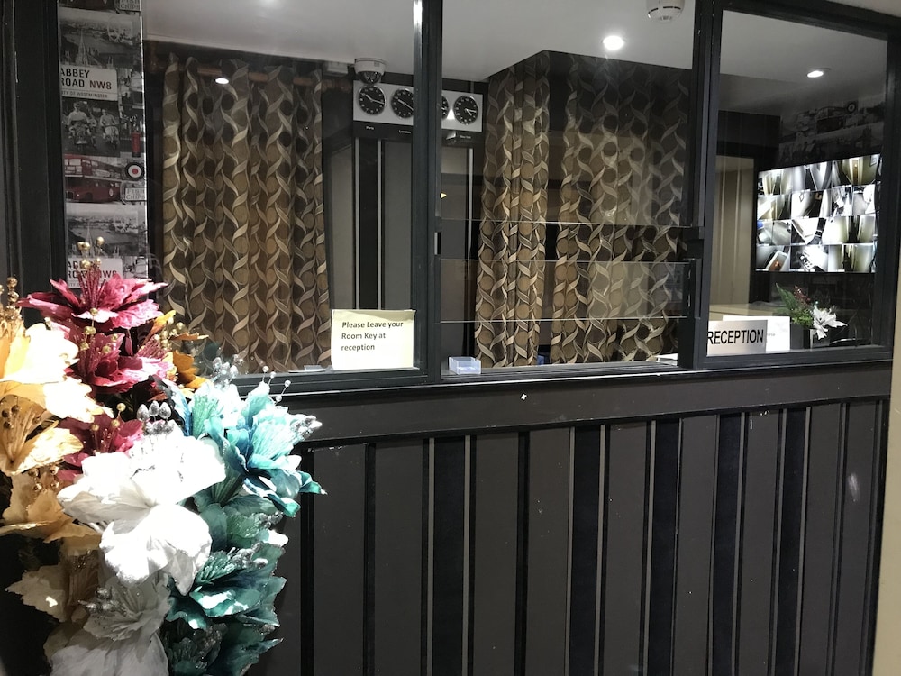 Pacific Inn London Heathrow (ex. Essex Inn Hotel) 5/34