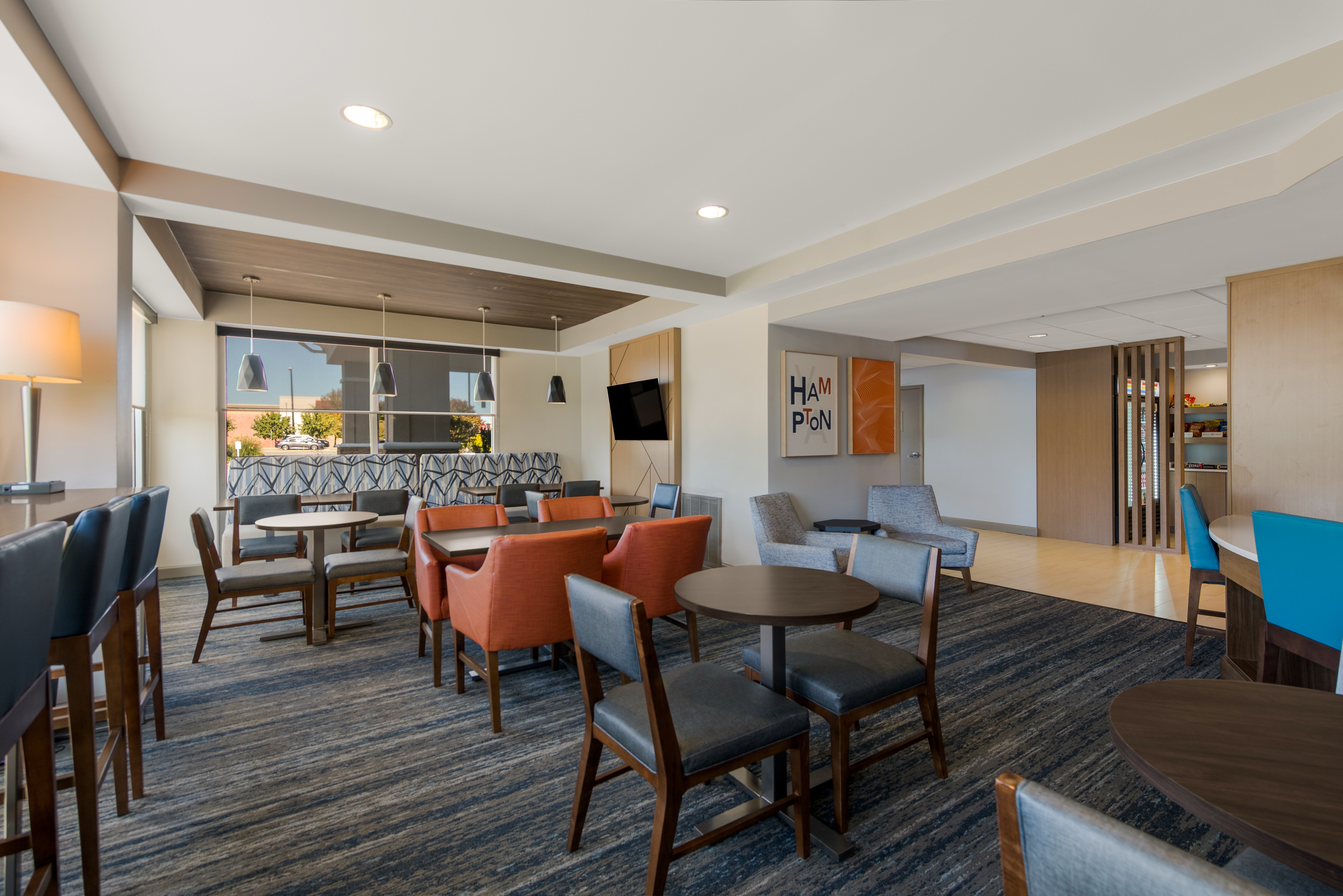Holiday Inn Express Hampton Coliseum Central 53/80
