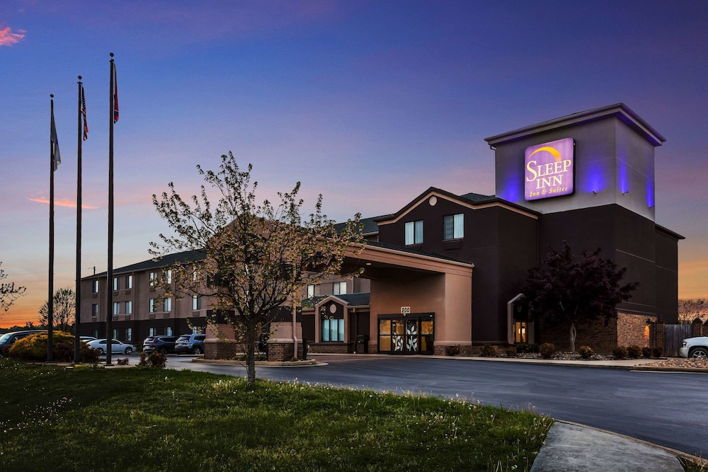 Sleep Inn and Suites Kingsport TriCities Airport 1/50