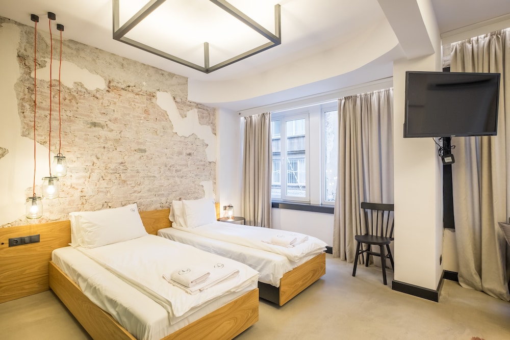R34 Boutique Hotel 13/50